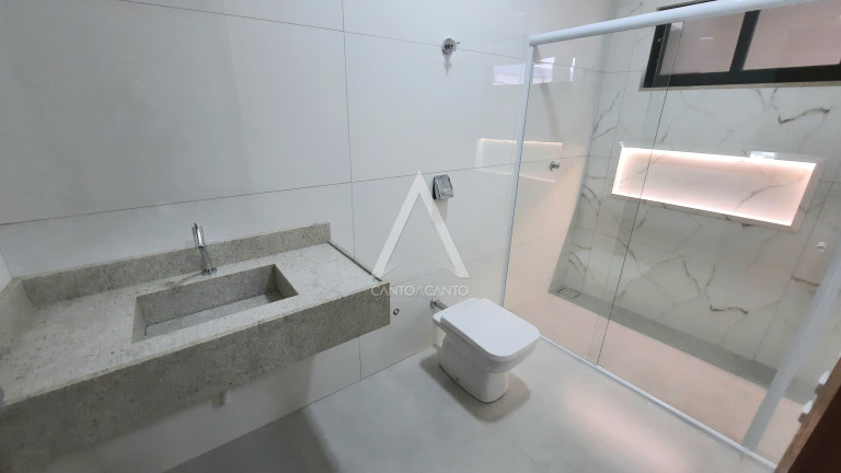 Imagem Casa com 3 Quartos à Venda, 342 m² em Setor Comercial - Sinop Imagem Casa com 3 Quartos à Venda, 342 m² em Setor Comercial - Sinop
