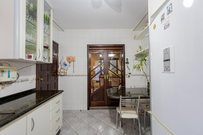 Imagem Casa com 4 Quartos à Venda, 271 m² em Santo Inácio - Curitiba Imagem Casa com 4 Quartos à Venda, 271 m² em Santo Inácio - Curitiba