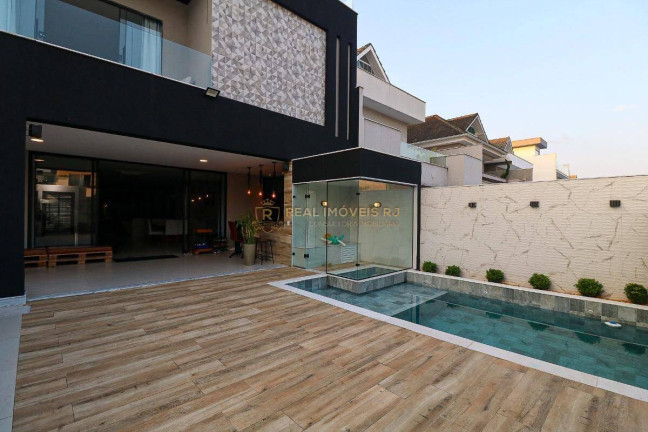 Imagem Casa com 6 Quartos à Venda, 600 m² em Recreio Dos Bandeirantes - Rio De Janeiro Imagem Casa com 6 Quartos à Venda, 600 m² em Recreio Dos Bandeirantes - Rio De Janeiro