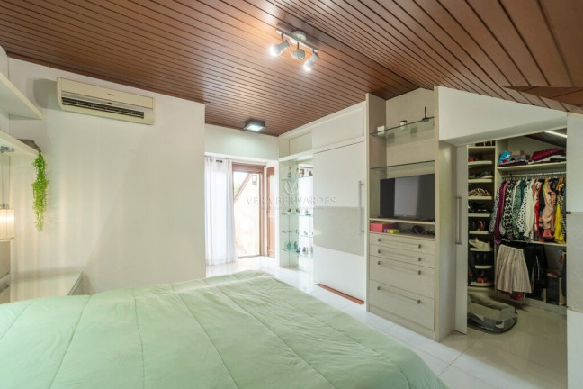 Imagem Casa com 4 Quartos à Venda, 205 m² em Ipanema - Porto Alegre Imagem Casa com 4 Quartos à Venda, 205 m² em Ipanema - Porto Alegre