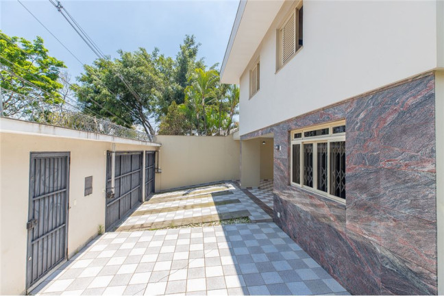 Imagem Casa com 4 Quartos à Venda, em Moema - São Paulo Imagem Casa com 4 Quartos à Venda, em Moema - São Paulo