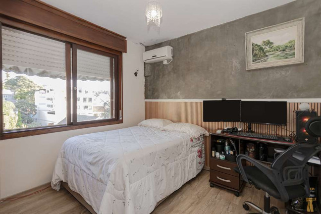Imagem Imóvel com 3 Quartos à Venda, em Menino Deus - Porto Alegre Imagem Imóvel com 3 Quartos à Venda, em Menino Deus - Porto Alegre