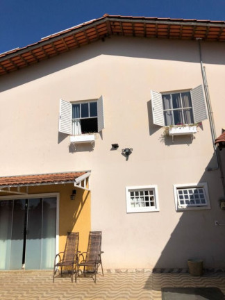 Imagem Sobrado com 4 Quartos à Venda, 162 m² em Santa Genoveva - Goiânia Imagem Sobrado com 4 Quartos à Venda, 162 m² em Santa Genoveva - Goiânia