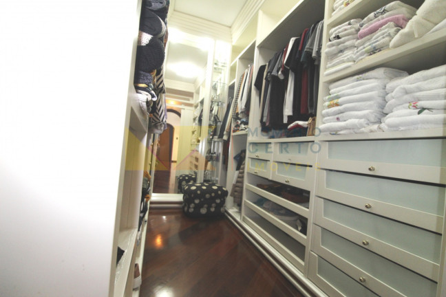 Imagem Casa com 3 Quartos à Venda, 650 m² em Valparaíso - Blumenau
