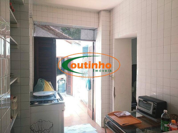 Imagem Casa com 4 Quartos à Venda, 625 m² em Tijuca - Rio De Janeiro Imagem Casa com 4 Quartos à Venda, 625 m² em Tijuca - Rio De Janeiro