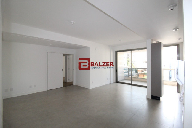Imagem Apartamento com 3 Quartos à Venda, 136 m² em Centro - Florianópolis Imagem Apartamento com 3 Quartos à Venda, 136 m² em Centro - Florianópolis