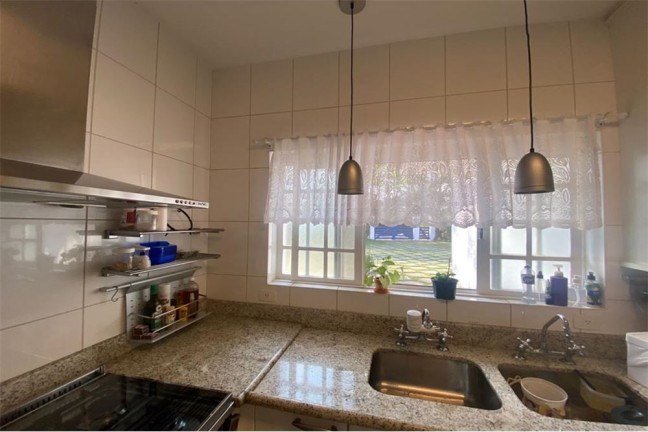 Imagem Casa com 4 Quartos à Venda, em Vila De São Fernando - Cotia Imagem Casa com 4 Quartos à Venda, em Vila De São Fernando - Cotia