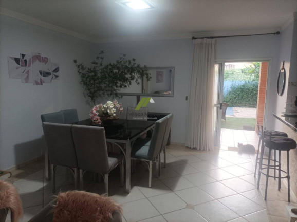 Imagem Casa de Condomínio com 3 Quartos à Venda, 280 m²