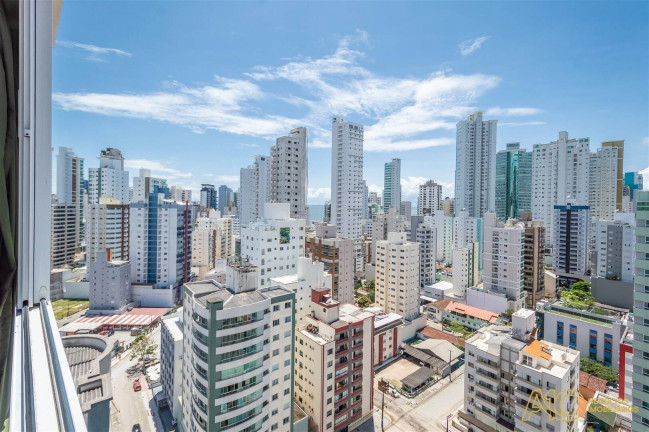 Imagem Apartamento com 4 Quartos à Venda, 143 m² em Barra Sul - Balneário Camboriú Imagem Apartamento com 4 Quartos à Venda, 143 m² em Barra Sul - Balneário Camboriú