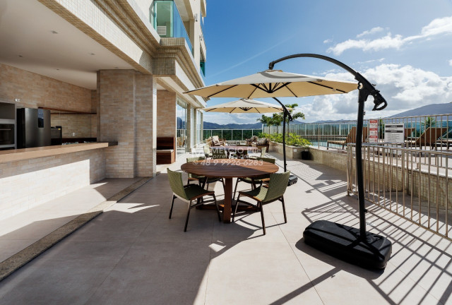 Imagem Apartamento com 2 Quartos à Venda, 81 m² em Meia Praia - Itapema