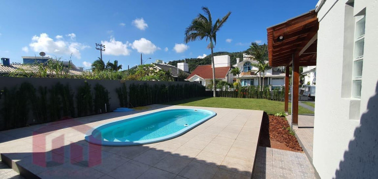 Imagem Imóvel com 3 Quartos à Venda, 270 m²
