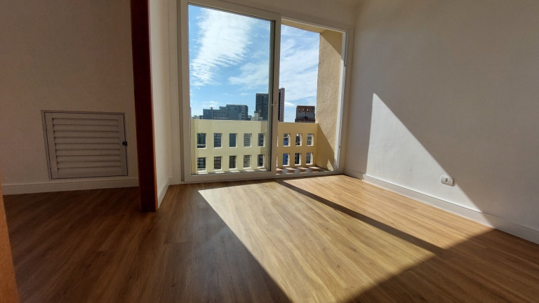 Imagem Apartamento com 2 Quartos à Venda, 76 m² em Centro - Curitiba Imagem Apartamento com 2 Quartos à Venda, 76 m² em Centro - Curitiba