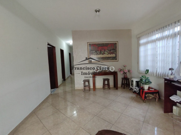 Imagem Casa com 3 Quartos à Venda, 230 m² em Pedregulho - Guaratinguetá Imagem Casa com 3 Quartos à Venda, 230 m² em Pedregulho - Guaratinguetá