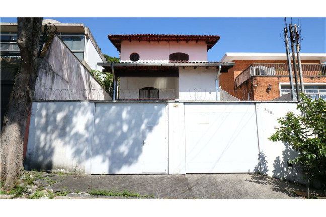 Casa com 4 Quartos à Venda,  em Morumbi - São Paulo