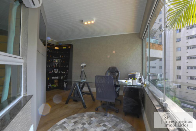 Imagem Apartamento com 3 Quartos à Venda, 293 m² em Panamby - São Paulo