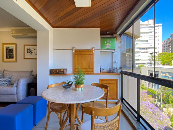 Imagem Apartamento com 3 Quartos à Venda, 140 m² em Rio Branco - Porto Alegre Imagem Apartamento com 3 Quartos à Venda, 140 m² em Rio Branco - Porto Alegre