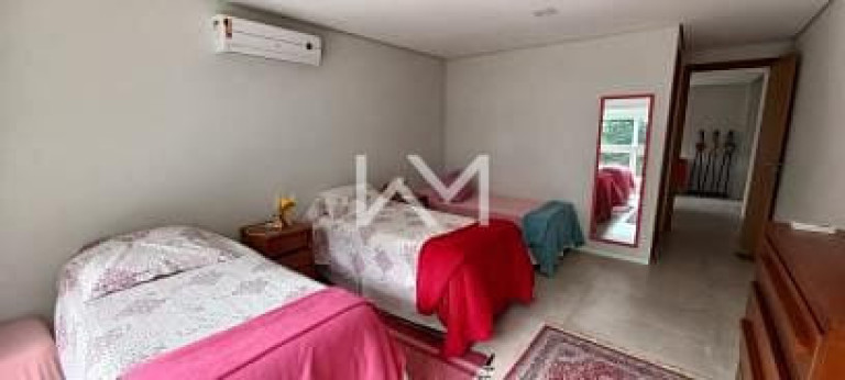 Imagem Casa com 3 Quartos à Venda, 421 m² em Santiago - São Sebastião Imagem Casa com 3 Quartos à Venda, 421 m² em Santiago - São Sebastião