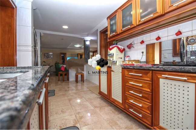 Imagem Casa com 3 Quartos à Venda, 608 m² em Medianeira - Porto Alegre Imagem Casa com 3 Quartos à Venda, 608 m² em Medianeira - Porto Alegre