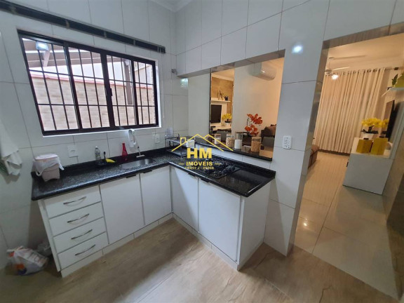 Imagem Casa com 5 Quartos à Venda, 200 m² em Centro - Sao Vicente Imagem Casa com 5 Quartos à Venda, 200 m² em Centro - Sao Vicente