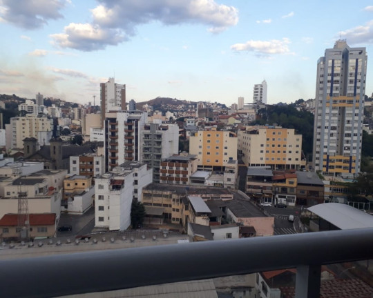 Imagem Imóvel com 2 Quartos à Venda, 80 m² em São Mateus - Juiz De Fora
