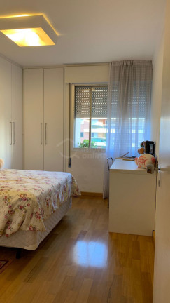 Imagem Apartamento com 4 Quartos à Venda, 206 m²