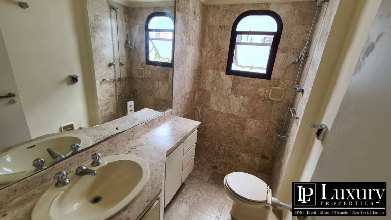 Imagem Apartamento com 2 Quartos à Venda, 135 m² em Real Parque - São Paulo Imagem Apartamento com 2 Quartos à Venda, 135 m² em Real Parque - São Paulo