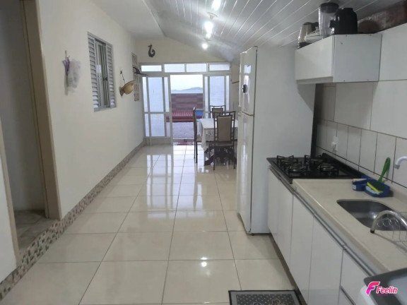 Imagem Casa com 3 Quartos à Venda, 100 m² em Pedra Branca - Palhoça Imagem Casa com 3 Quartos à Venda, 100 m² em Pedra Branca - Palhoça