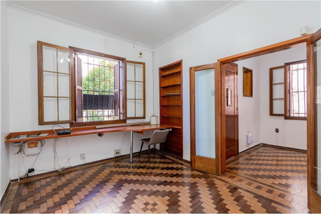 Imagem Casa com 3 Quartos à Venda, 211 m² em Menino Deus - Porto Alegre Imagem Casa com 3 Quartos à Venda, 211 m² em Menino Deus - Porto Alegre