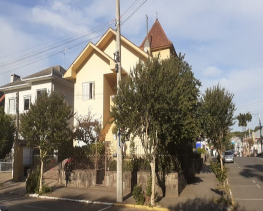 Imagem Imóvel com 4 Quartos à Venda, em Centro - Nova Petrópolis Imagem Imóvel com 4 Quartos à Venda, em Centro - Nova Petrópolis