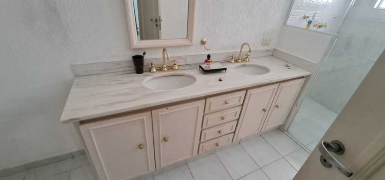 Imagem Casa com 5 Quartos à Venda,  em Jardim Acapulco - Guarujá