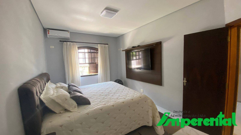 Imagem Casa com 3 Quartos à Venda, 200 m² em Boqueirão - Santos