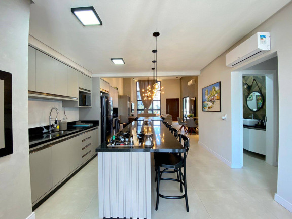 Imagem Casa com 3 Quartos à Venda, em Xangri-lá Imagem Casa com 3 Quartos à Venda, em Xangri-lá