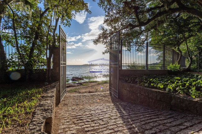 Imagem Casa com 3 Quartos à Venda, 344 m² em Pedra Redonda - Porto Alegre Imagem Casa com 3 Quartos à Venda, 344 m² em Pedra Redonda - Porto Alegre