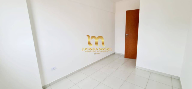 Imagem Apartamento com 1 Quarto à Venda, 44 m² em Maracanã - Praia Grande Imagem Apartamento com 1 Quarto à Venda, 44 m² em Maracanã - Praia Grande