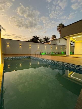 Casa com 3 Quartos à Venda, 200 m² em Parque Das Flores - Goiânia
