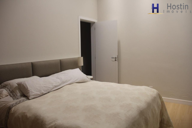 Imagem Casa com 3 Quartos à Venda, em Glória - Joinville Imagem Casa com 3 Quartos à Venda, em Glória - Joinville