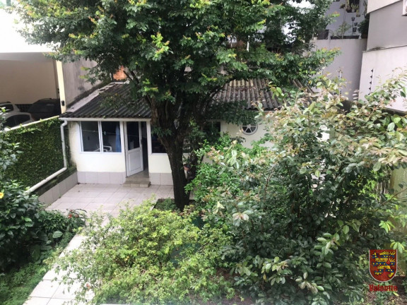 Imagem Casa com 6 Quartos à Venda ou Locação, 300 m² em Beira Mar Norte - Florianópolis Imagem Casa com 6 Quartos à Venda ou Locação, 300 m² em Beira Mar Norte - Florianópolis