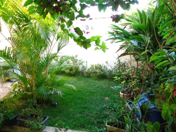 Imagem Casa com 3 Quartos à Venda, 300 m² em Prol. Jd. St. Maria - Jacareí Imagem Casa com 3 Quartos à Venda, 300 m² em Prol. Jd. St. Maria - Jacareí