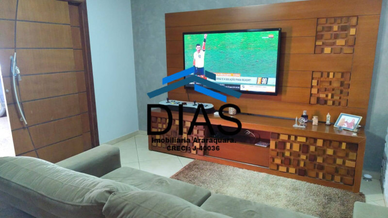 Imagem Casa com 3 Quartos à Venda, 241 m² em Jardim Gardênias - Araraquara Imagem Casa com 3 Quartos à Venda, 241 m² em Jardim Gardênias - Araraquara