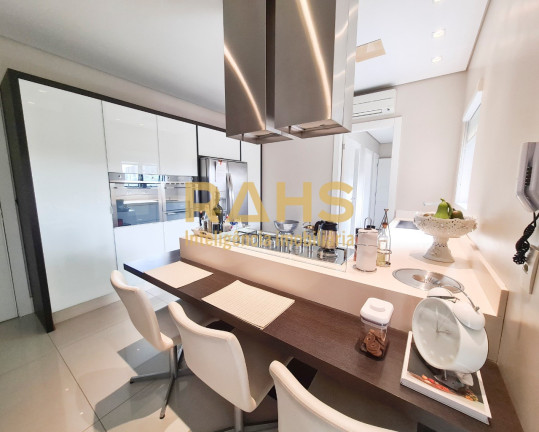 Imagem Apartamento com 3 Quartos à Venda, 307 m² em Atiradores - Joinville