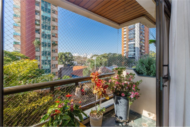 Imagem Apartamento com 3 Quartos à Venda, 200 m² em Moema - São Paulo Imagem Apartamento com 3 Quartos à Venda, 200 m² em Moema - São Paulo