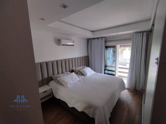 Imagem Casa com 3 Quartos à Venda, 280 m² em Trindade - Florianópolis Imagem Casa com 3 Quartos à Venda, 280 m² em Trindade - Florianópolis