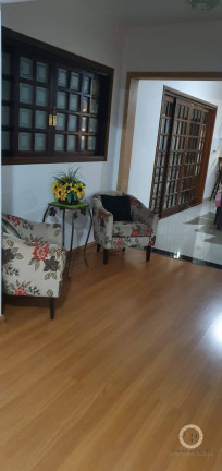 Imagem Casa com 3 Quartos à Venda, 225 m² em Jardim Portugal - São José Dos Campos