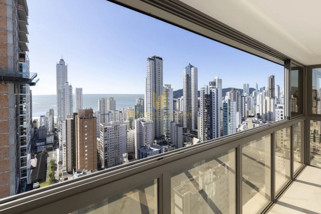 Imagem Apartamento com 4 Quartos à Venda, 167 m² em Centro - Balneário Camboriú Imagem Apartamento com 4 Quartos à Venda, 167 m² em Centro - Balneário Camboriú