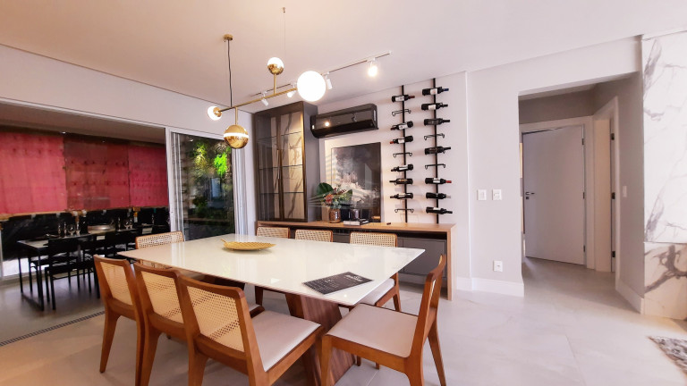 Imagem Apartamento com 3 Quartos à Venda, 131 m² em Pioneiros - Balneário Camboriú Imagem Apartamento com 3 Quartos à Venda, 131 m² em Pioneiros - Balneário Camboriú