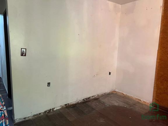 Imagem Casa com 4 Quartos à Venda, 150 m² em Jardim Do Salso - Porto Alegre Imagem Casa com 4 Quartos à Venda, 150 m² em Jardim Do Salso - Porto Alegre
