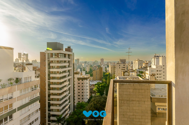 Imagem Imóvel com 3 Quartos à Venda, 297 m² em Rio Branco - Porto Alegre
