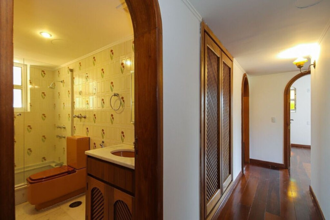 Imagem Apartamento com 3 Quartos à Venda, 155 m² em Menino Deus - Porto Alegre Imagem Apartamento com 3 Quartos à Venda, 155 m² em Menino Deus - Porto Alegre
