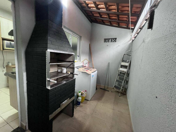 Imagem Casa com 3 Quartos à Venda, 82 m²