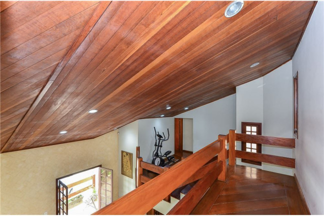 Imagem Casa com 4 Quartos à Venda, 270 m² em Nova Caieiras - Caieiras Imagem Casa com 4 Quartos à Venda, 270 m² em Nova Caieiras - Caieiras